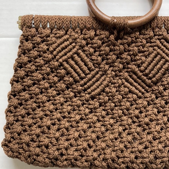 Brown crochet small wood ring handle purse - Picture 3 of 11